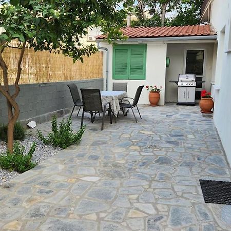 The Lemon Tree Villa Potos Bagian luar foto